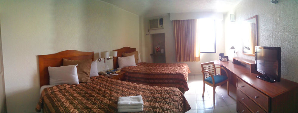 Hotel&Suites Real del Lago Villahermosa Exterior foto